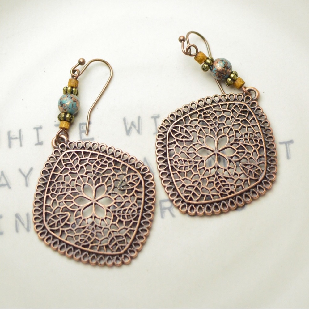 Boho Vintage Effect Floral Cutout Drop Earrings - Picture 1 of 5